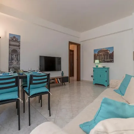 Apartment San Giovanni With Balcony Rome