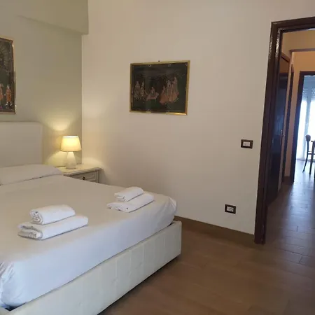 San Giovanni With Balcony Apartment *