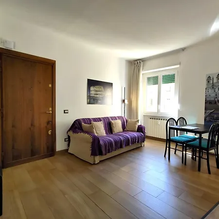 Lägenhet Guesthost - San Giovanni With Balcony *