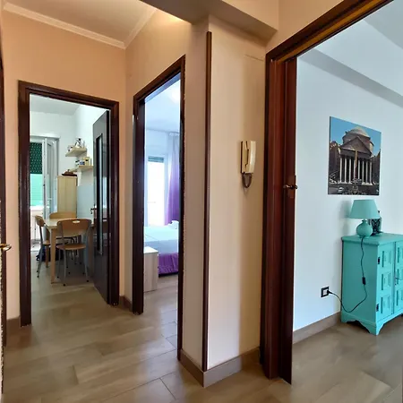 Lägenhet Guesthost - San Giovanni With Balcony *