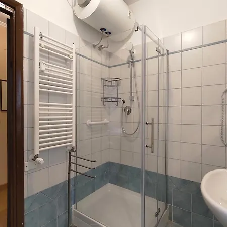 Lägenhet Guesthost - San Giovanni With Balcony