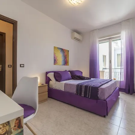 Lägenhet Guesthost - San Giovanni With Balcony *