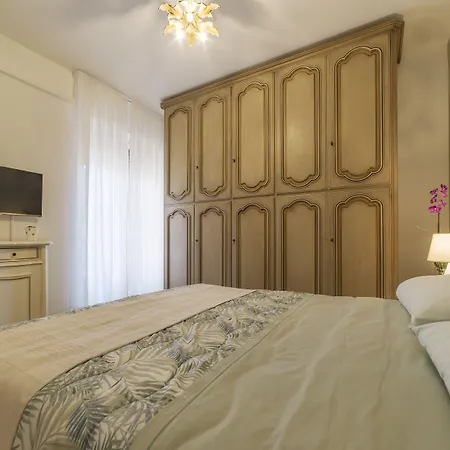 Guesthost - San Giovanni With Balcony