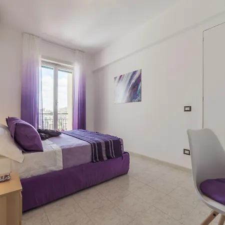 Lägenhet Guesthost - San Giovanni With Balcony Rom